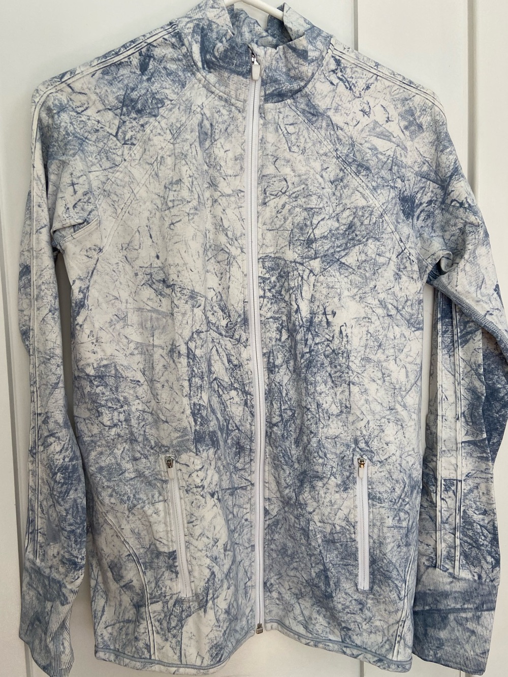 2. Size 8 LULULEMON Patterned White + Blue Zip Up Jacket